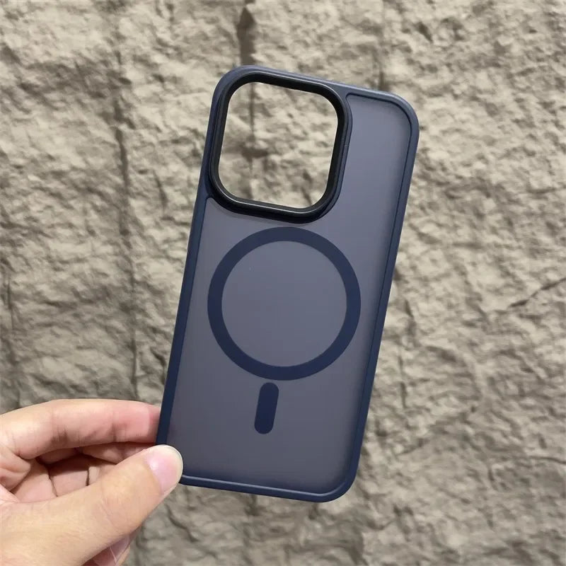 Funda Reforzada Magnética mate para iPhone 11-16 Pro Max con carga inalámbrica MagSafe.
