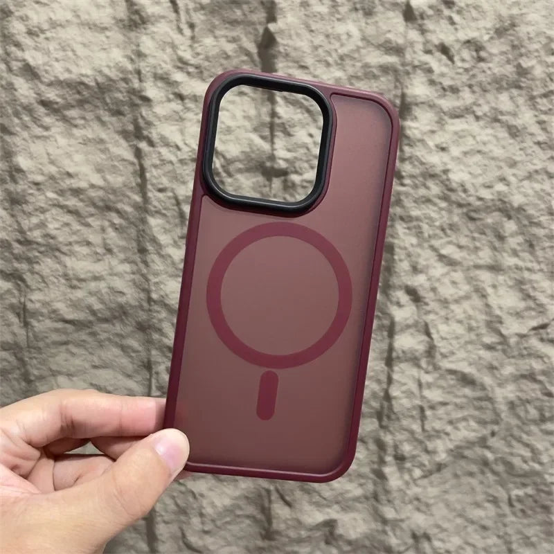 Funda Reforzada Magnética mate para iPhone 11-16 Pro Max con carga inalámbrica MagSafe.