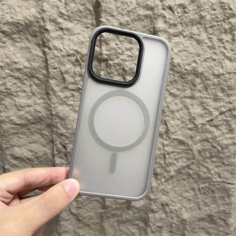 Funda Reforzada Magnética mate para iPhone 11-16 Pro Max con carga inalámbrica MagSafe.