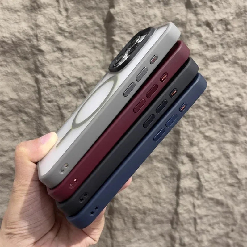 Funda Reforzada Magnética mate para iPhone 11-16 Pro Max con carga inalámbrica MagSafe.