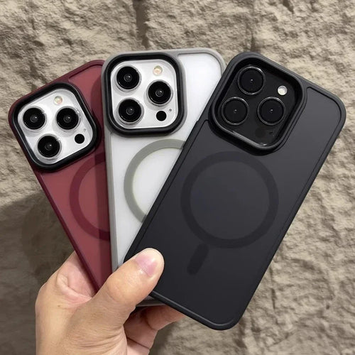 Funda Reforzada Magnética mate para iPhone 11-16 Pro Max con carga inalámbrica MagSafe.